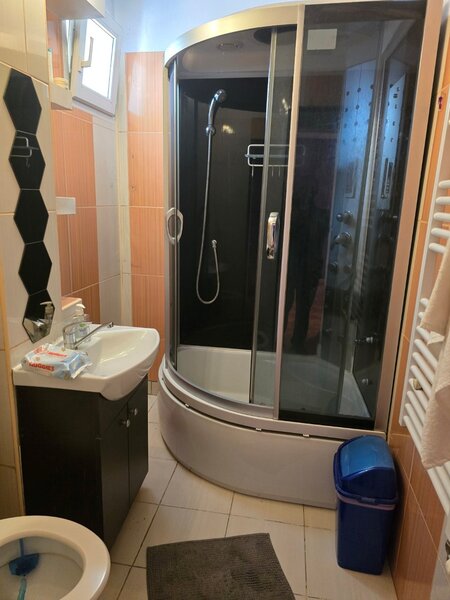 Dristor vindem 3 camere, 5 minute metrou si parc IOR, mall Park Lake,